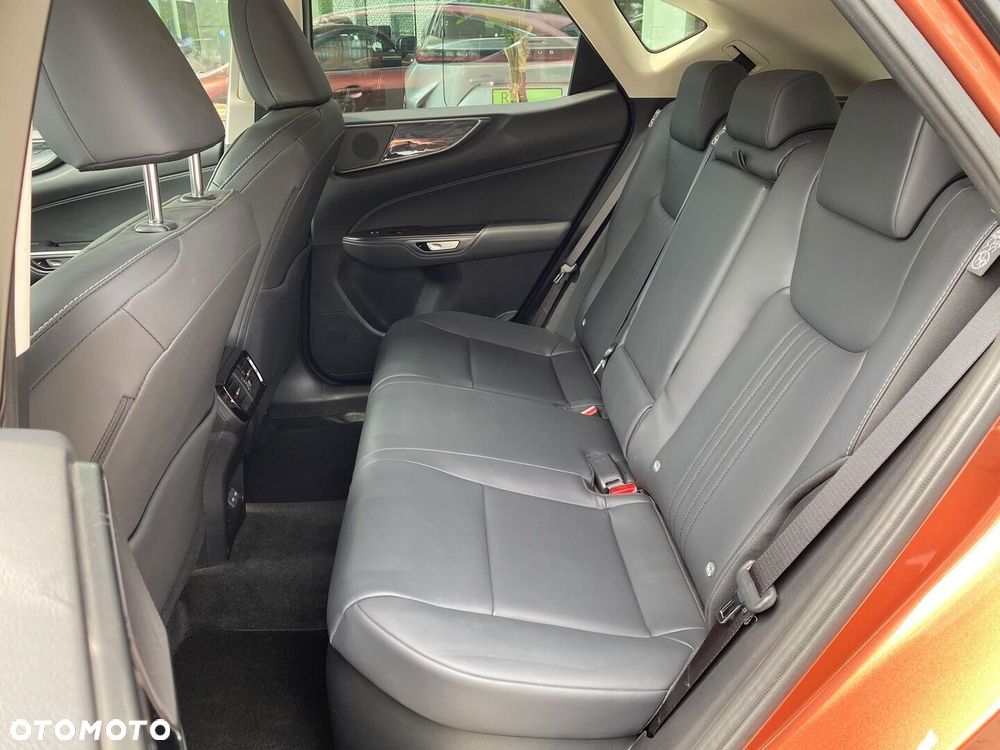 Lexus NX 350h Prestige 2WD - 7