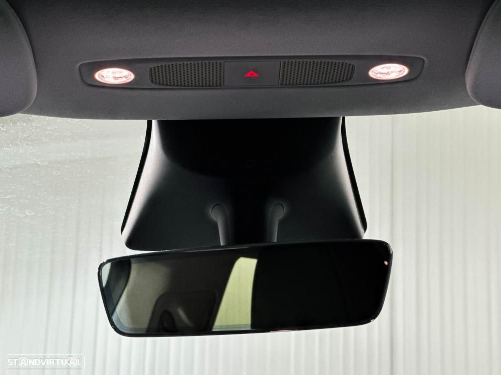 Tesla Model Y Standard - 24