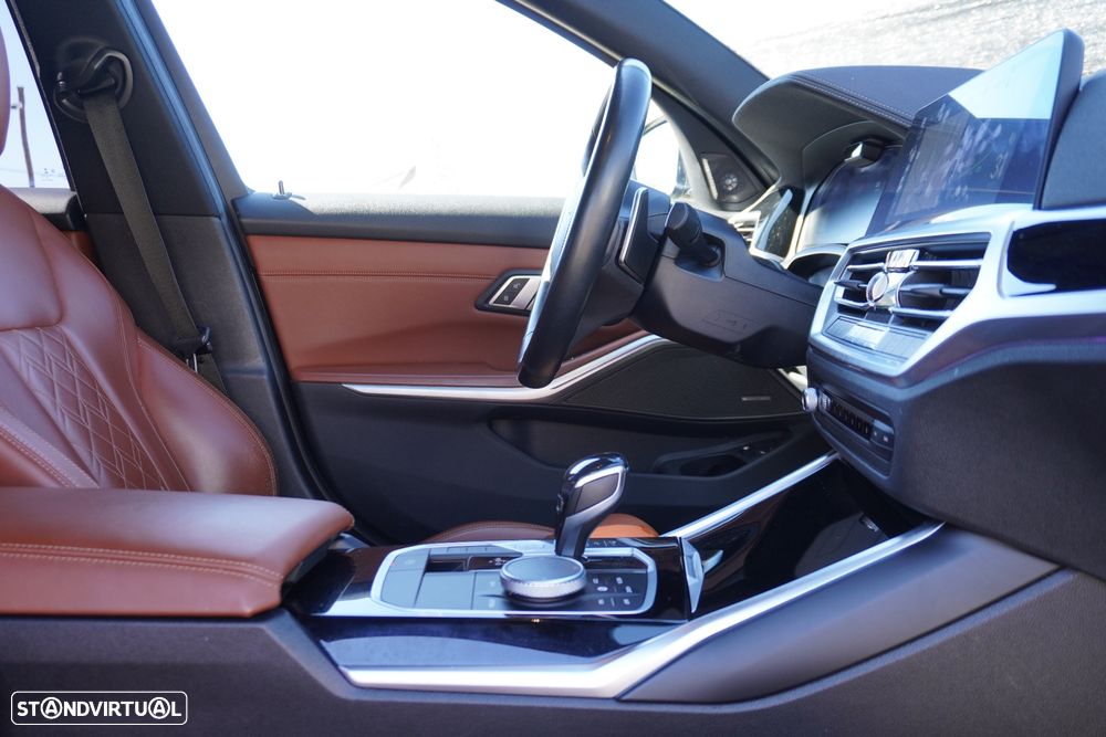 BMW 330 e Aut. Luxury Line - 10