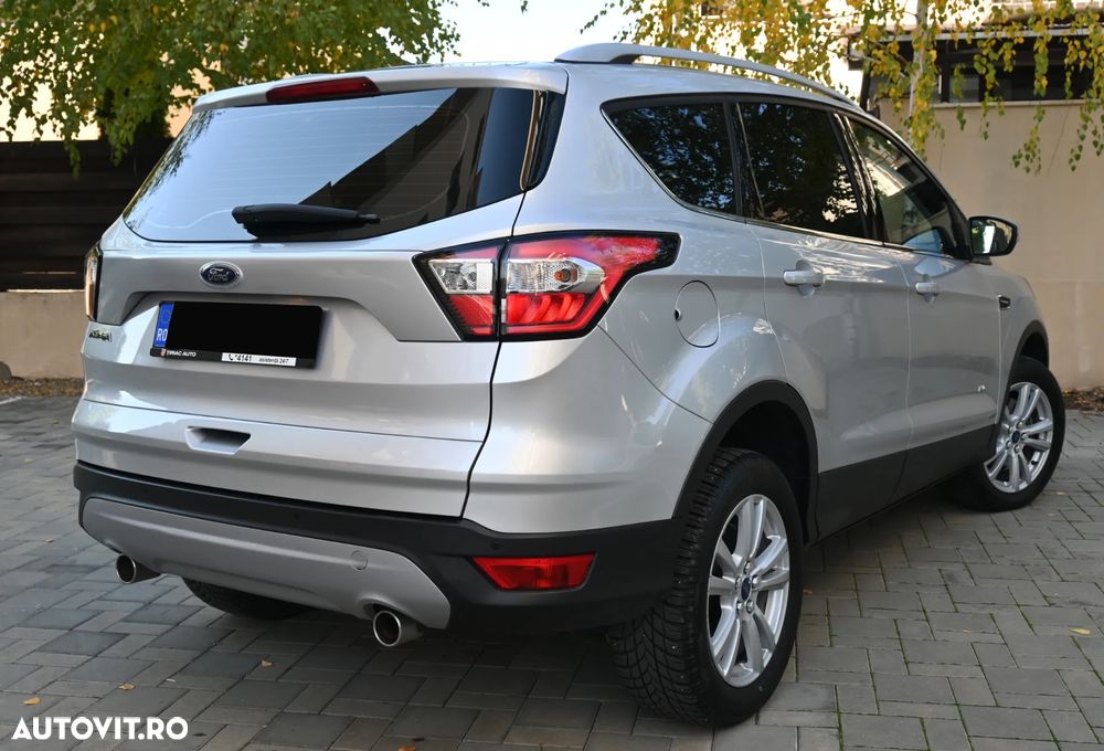Ford Kuga 2.0 TDCi 4WD Powershift Titanium - 5