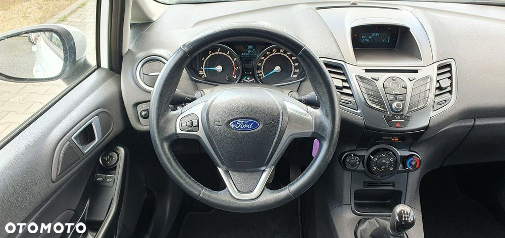 Ford Fiesta - 9