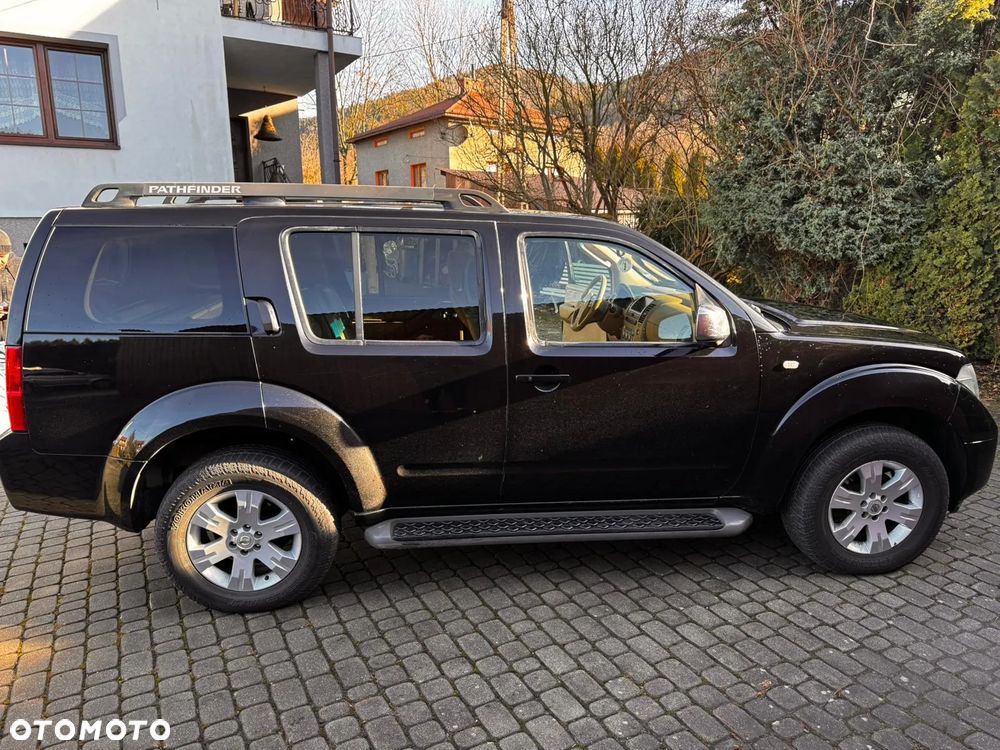 Nissan Pathfinder 2.5 dCi Premium - 32