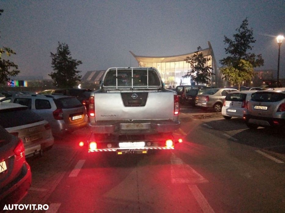 Dezmembrez Nissan NAVARA D40 2.5 diesel an 2006 - 7