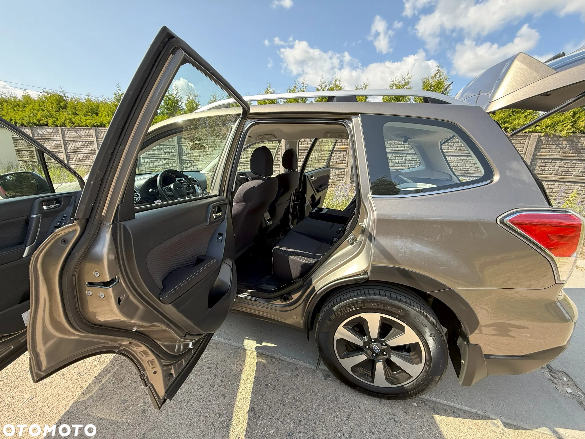 Subaru Forester 2.0i Comfort Lineartronic - 12