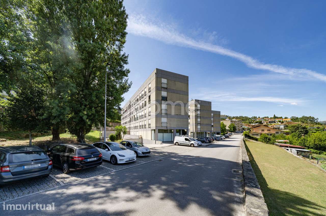 Apartamento T3 com 145m2 na Póvoa Lanhoso! - Grande imagem: 2/25