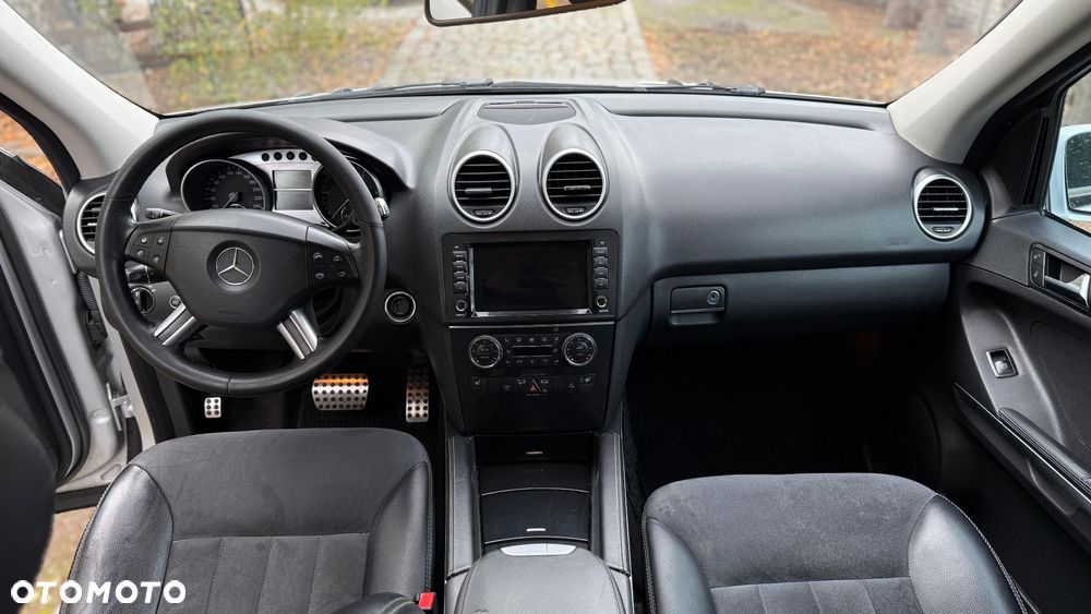 Mercedes-Benz ML - 11