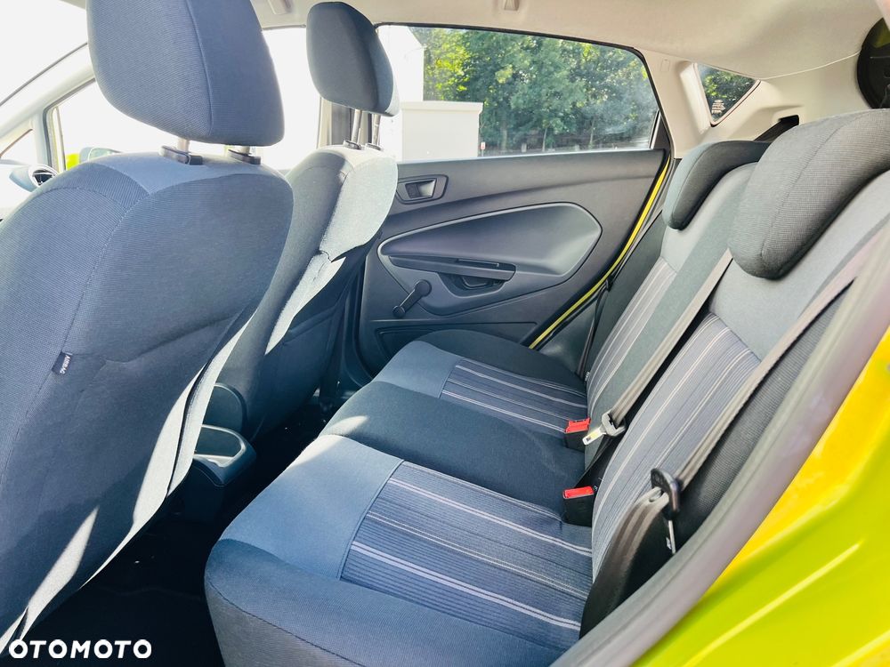 Ford Fiesta 1.25 Ambiente - 24