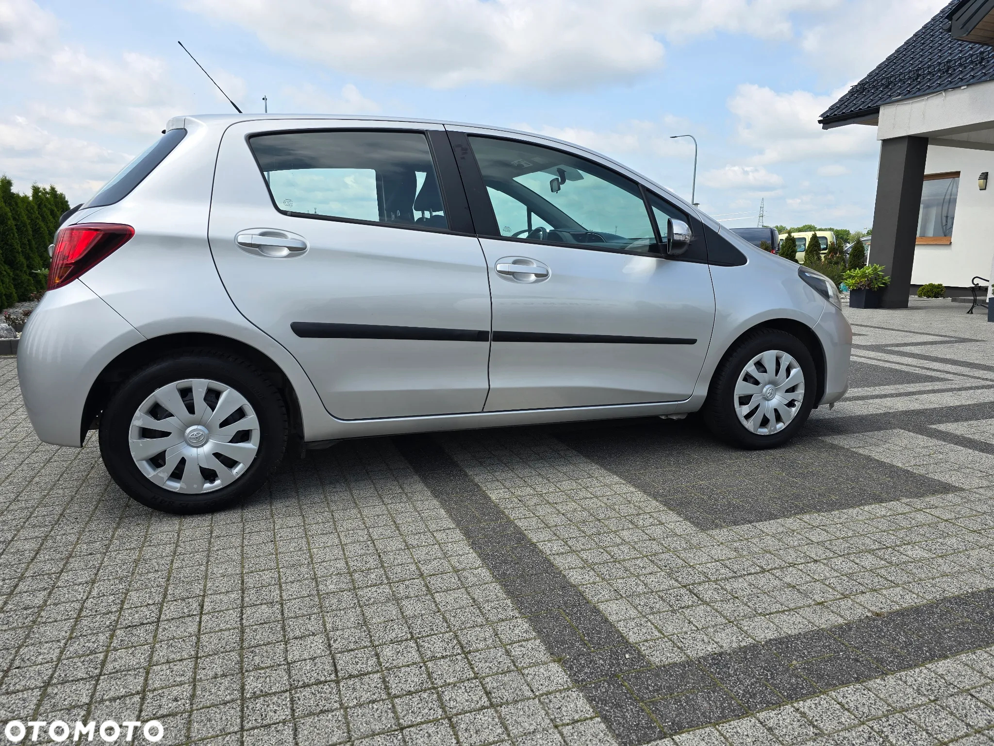 Toyota Yaris 1.0 Active EU6 - 8