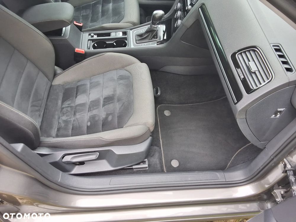 Volkswagen Golf 1.4 TSI (BlueMotion Technology) DSG Highline - 22