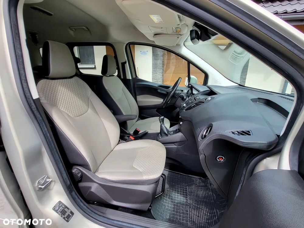 Ford Tourneo Courier 1.0 EcoBoost S&S Titanium - 15