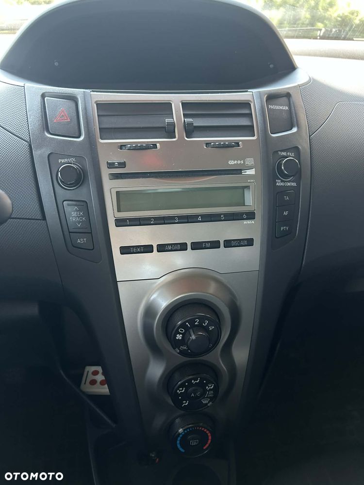 Toyota Yaris 1.33 Luna - 7