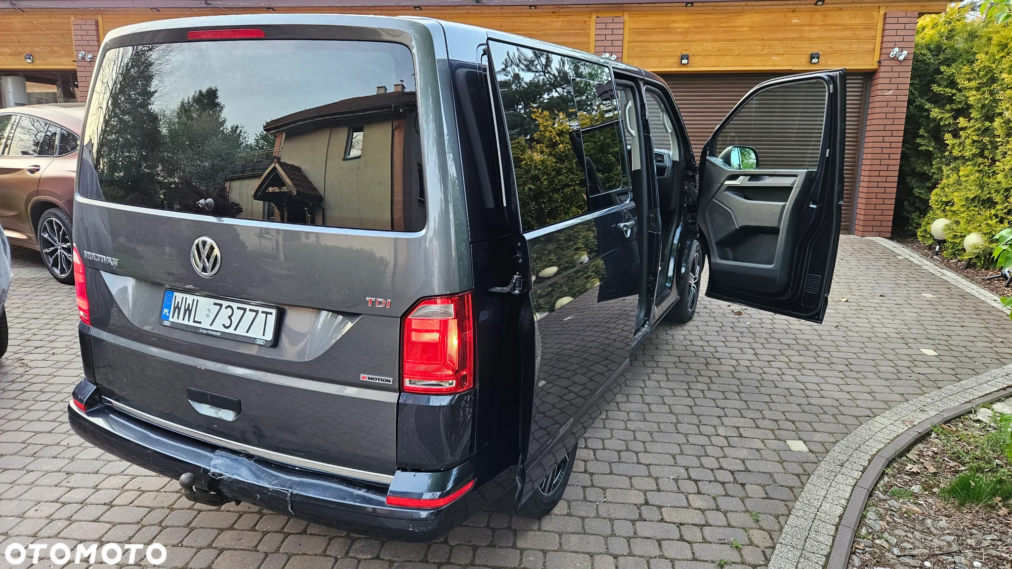 Volkswagen Multivan - 20