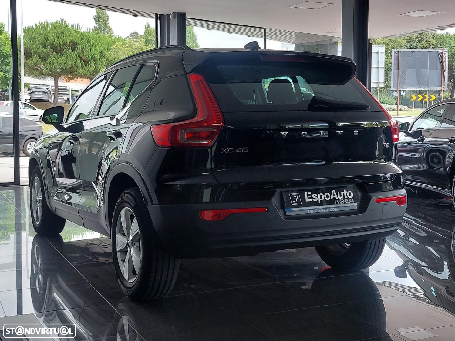 Volvo XC 40 1.5 T2 Momentum - 4