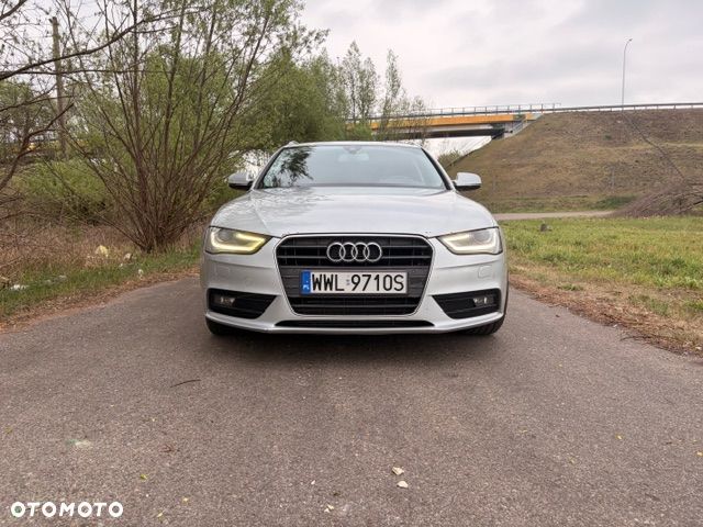 Audi A4 Avant 2.0 TDI DPF multitronic S line Sportpaket - 4