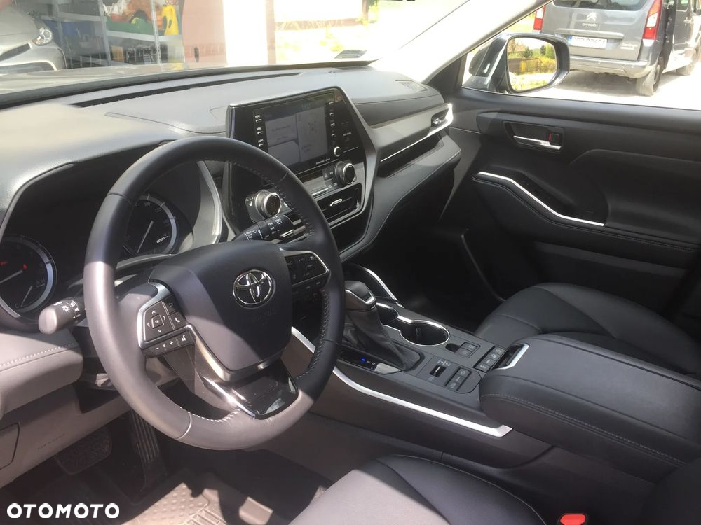 Toyota Highlander - 3