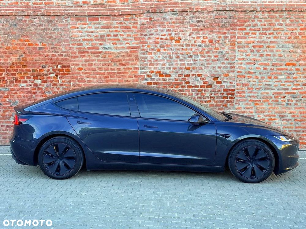 Tesla Model 3 - 6