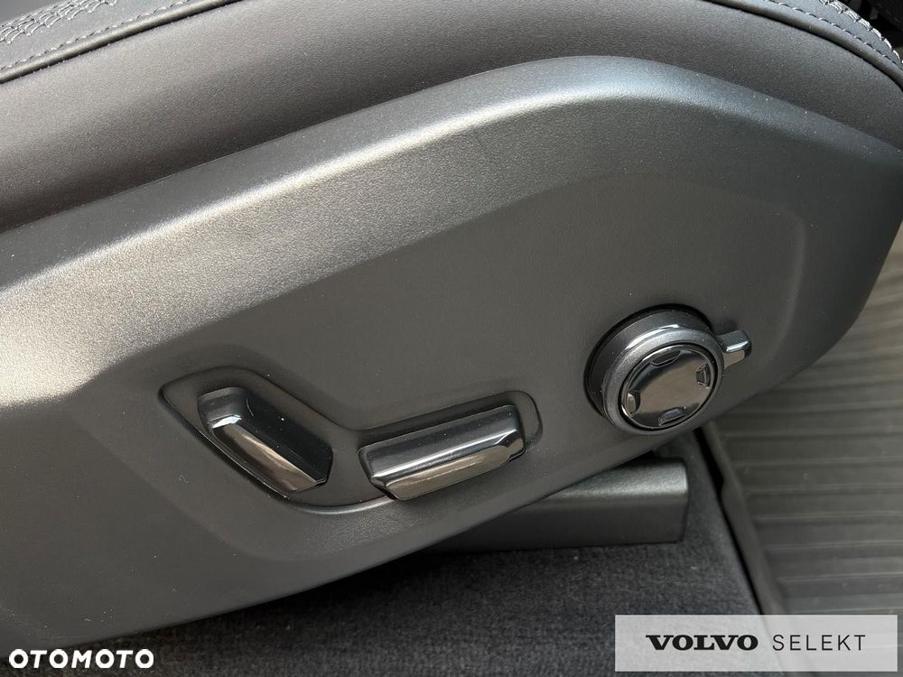 Volvo XC 90 - 20
