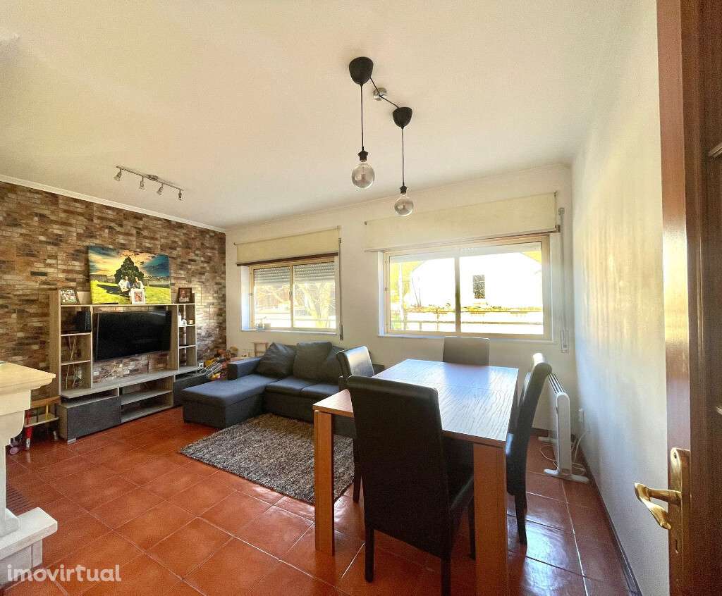 Apartamento T3 com lugar de garagem em zona de Eiras - Grande imagem: 2/11