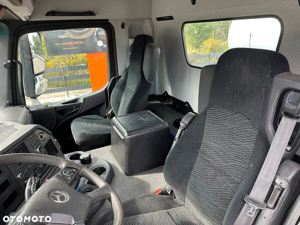 Mercedes-Benz AROSC 32.40 - 15