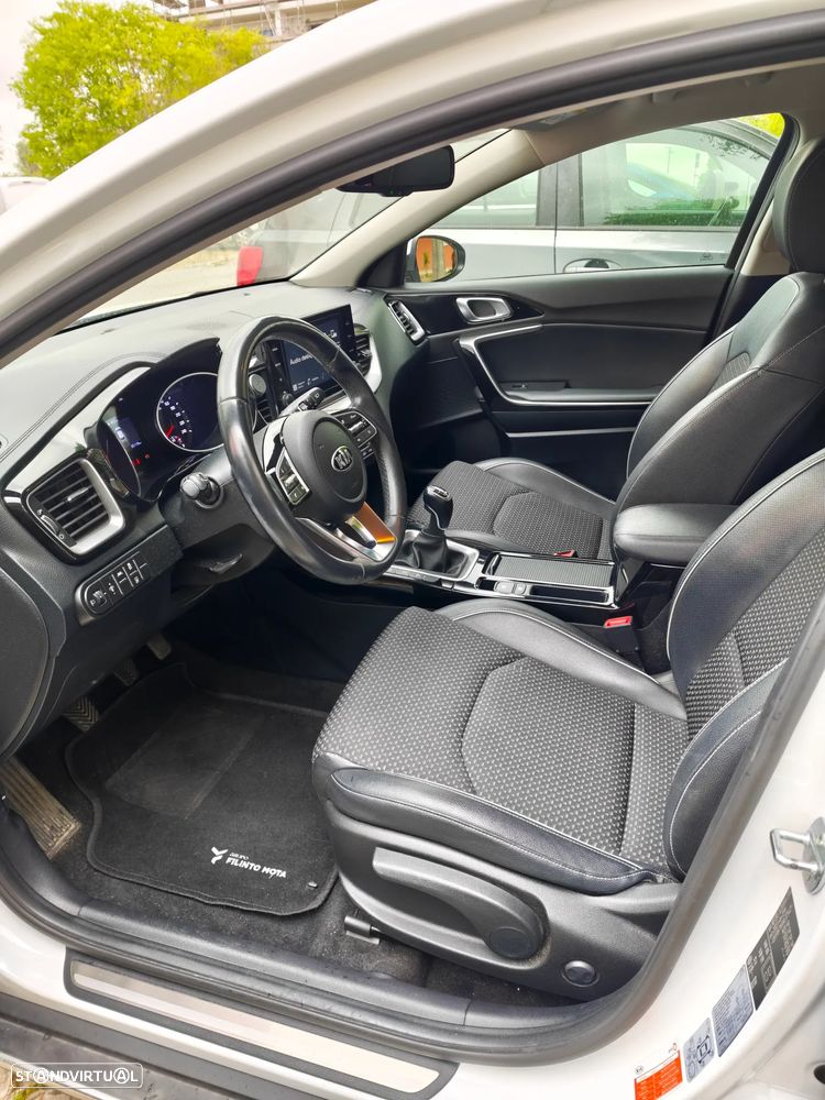 Kia XCeed - 9