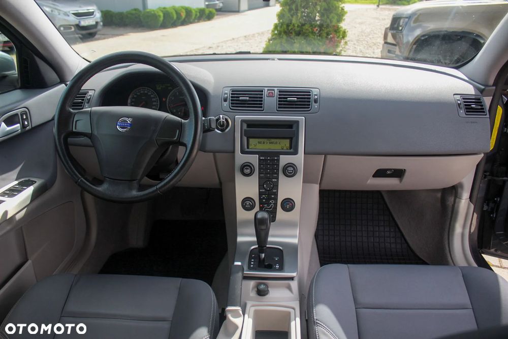 Volvo S40 2.4 - 12