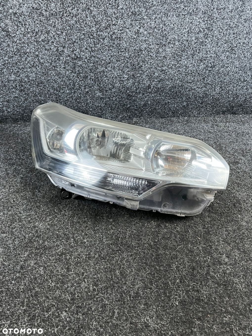 citroen c5 III X7 reflektor lampa prawy przód prawa przednia - 1