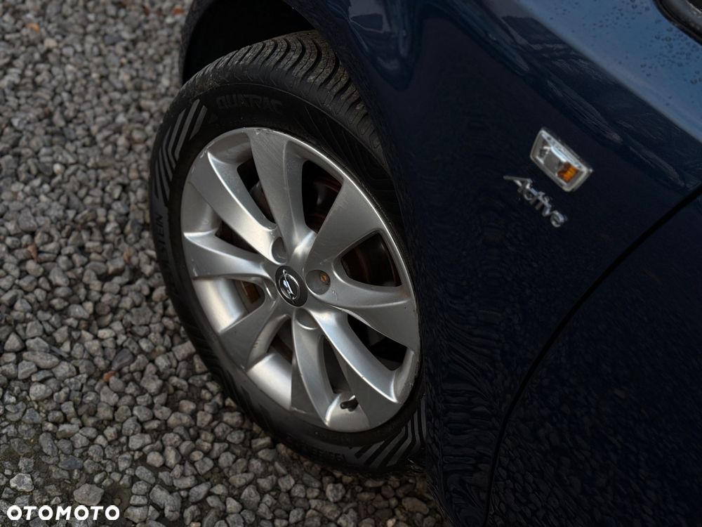 Opel Corsa 1.4 16V Active - 3