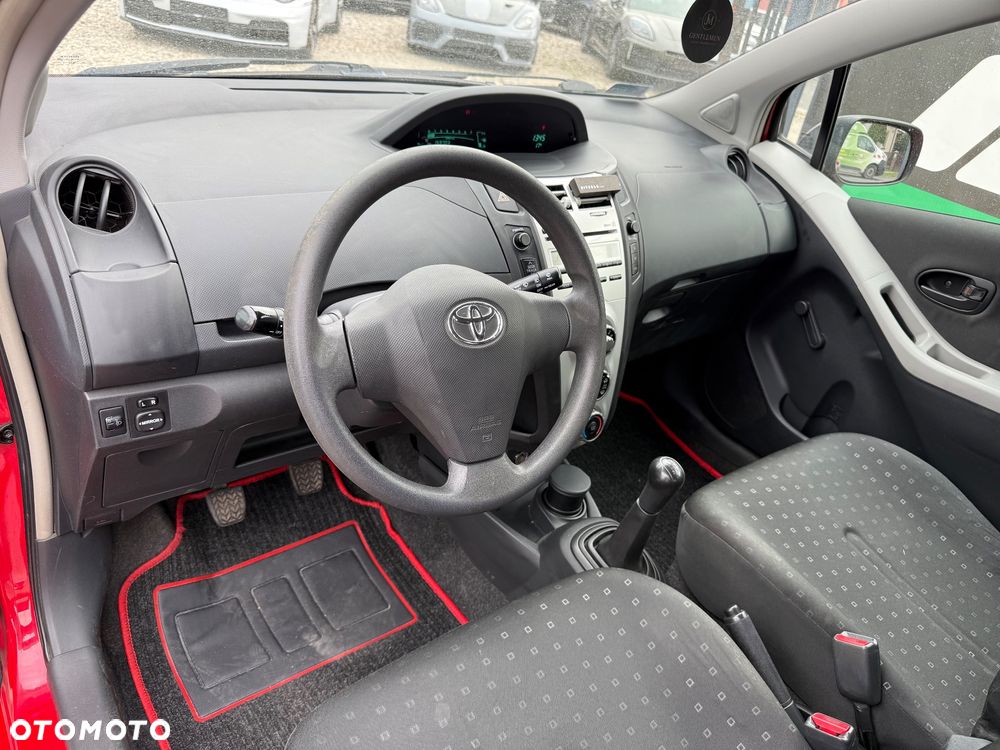 Toyota Yaris 1.3 Luna A/C - 11