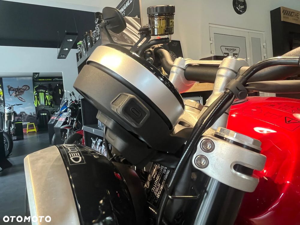 Triumph Speed Twin - 12