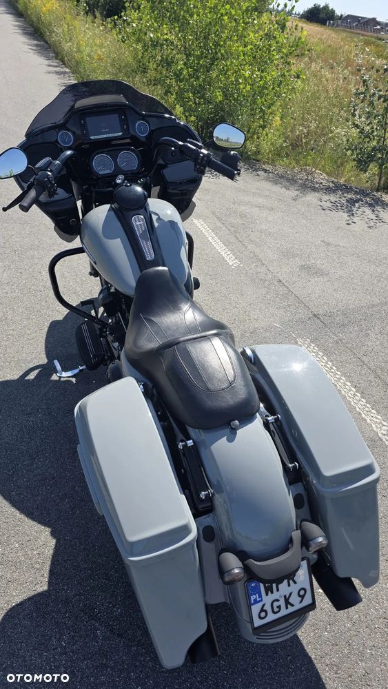 Harley-Davidson Touring Road Glide - 11