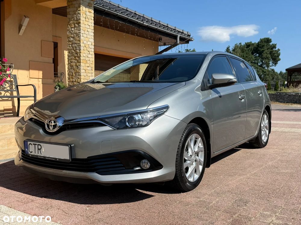 Toyota Auris - 2