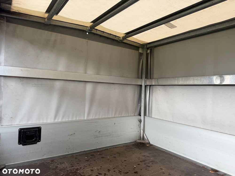 Mercedes-Benz Sprinter - 18