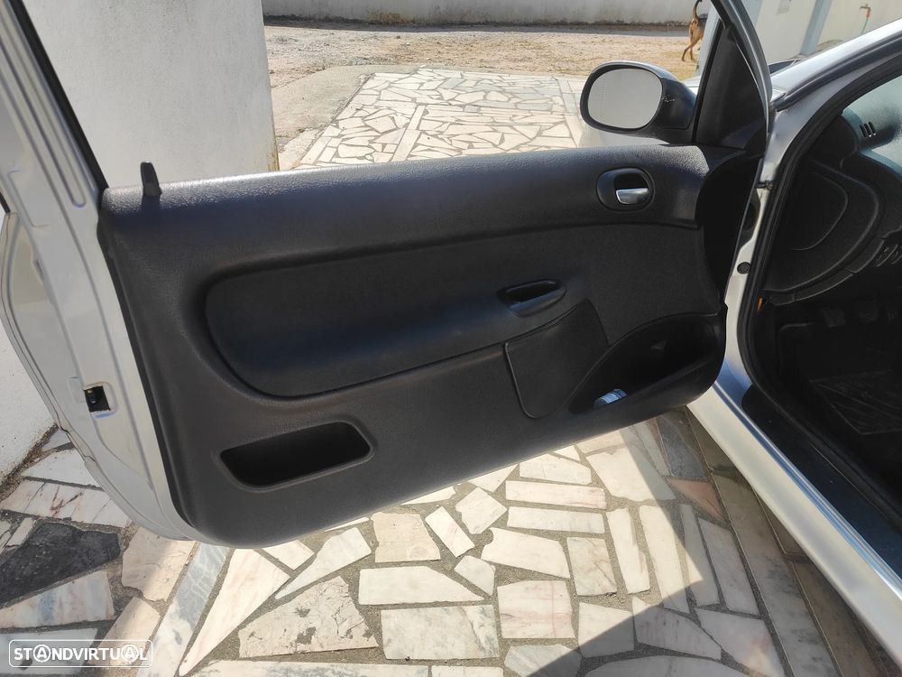 Peugeot 206 2.0 HDi XS - 11