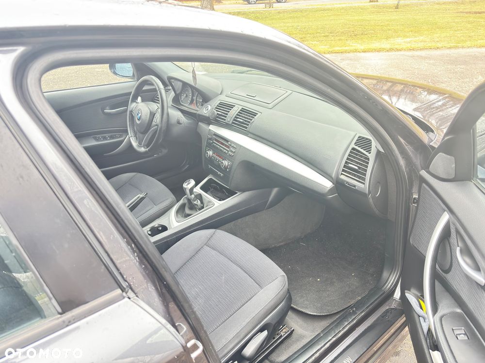 BMW Seria 1 120d - 6