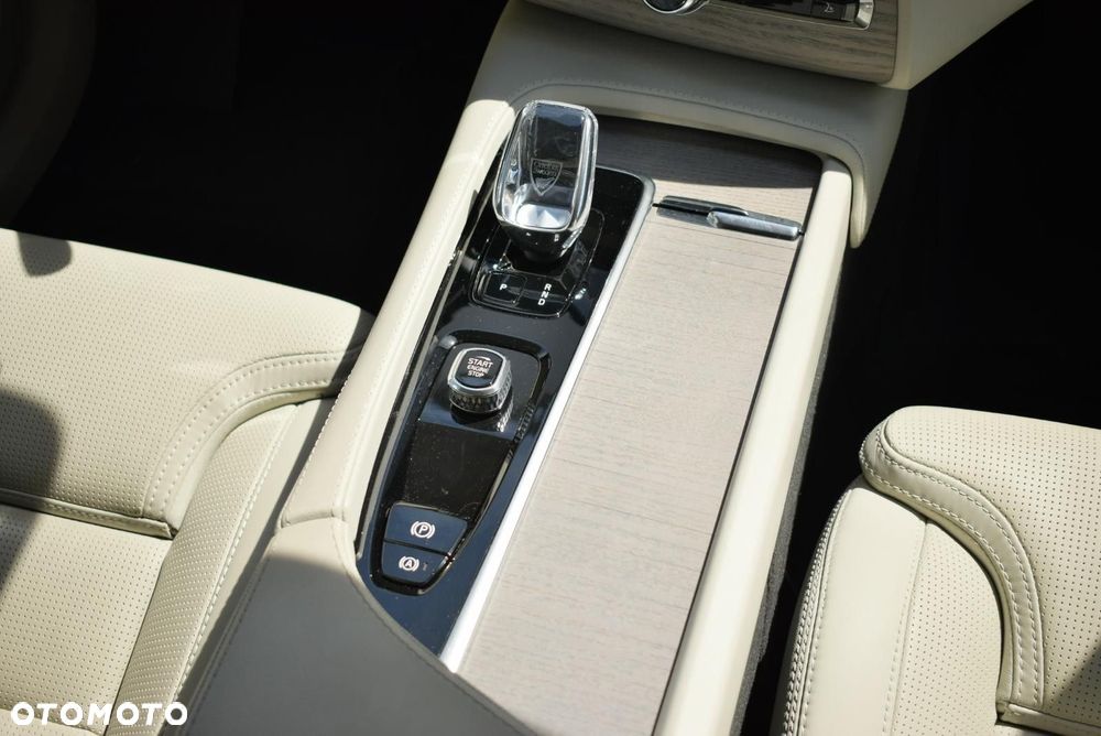 Volvo XC 90 - 18