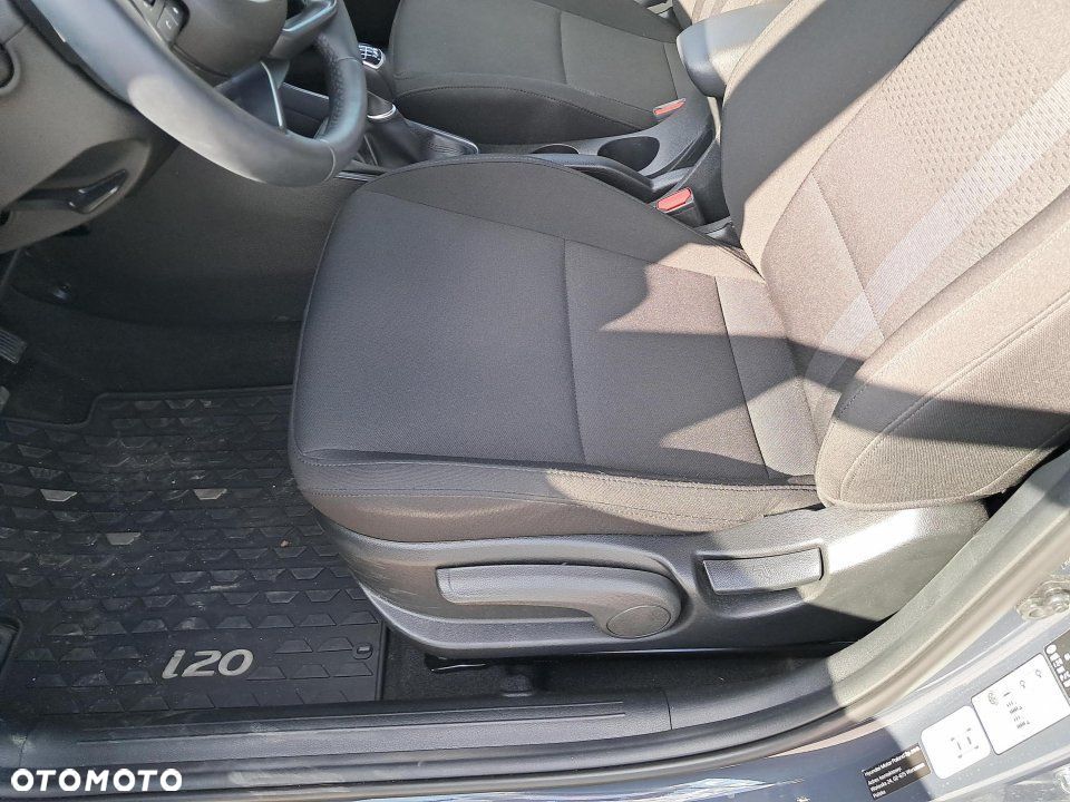 Hyundai i20 - 13