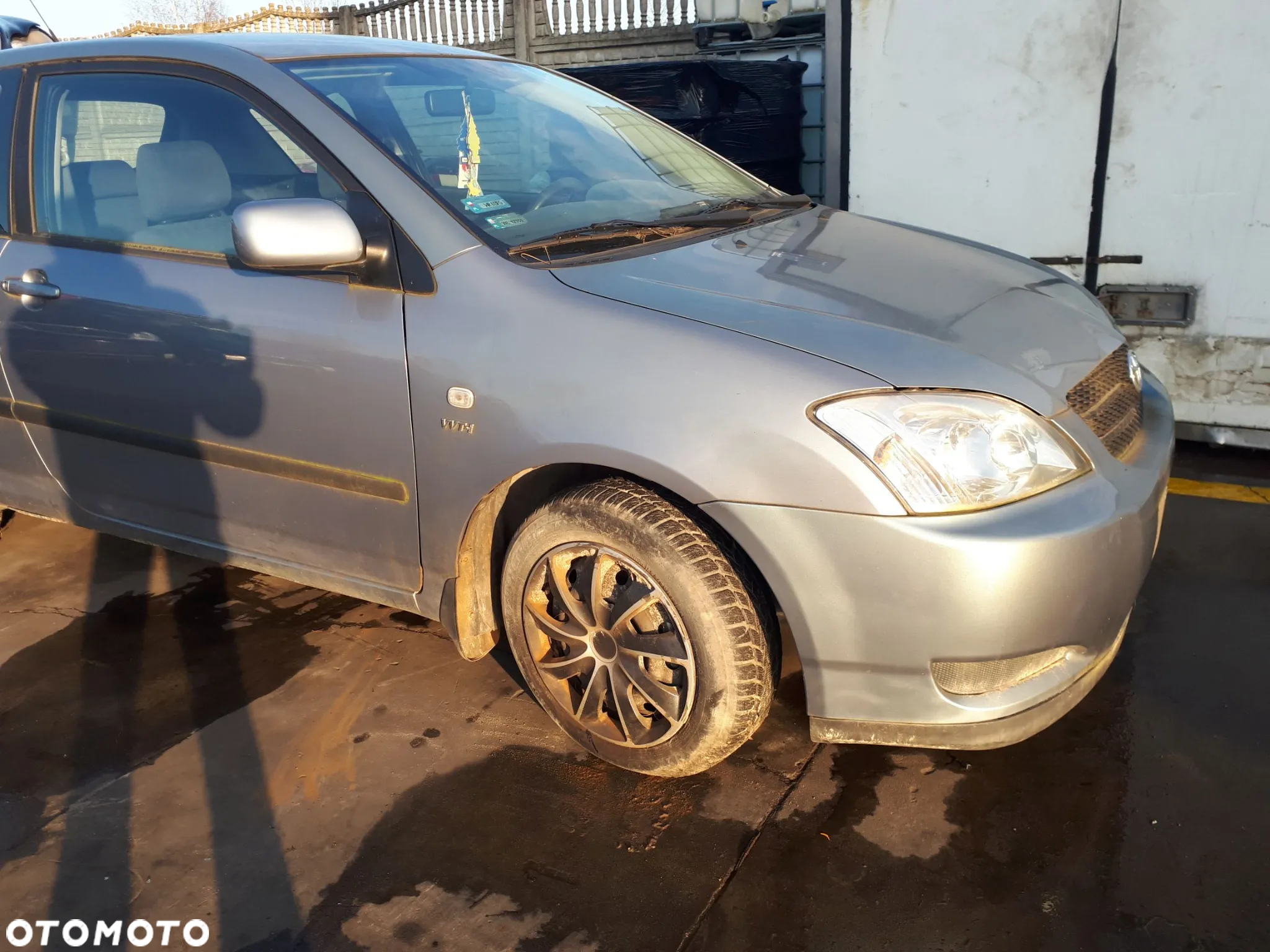 TOYOTA COROLLA E12 3D 1.4 16V 01-04 KLAPKA WLEWU PALIWA 8Q3 - 3