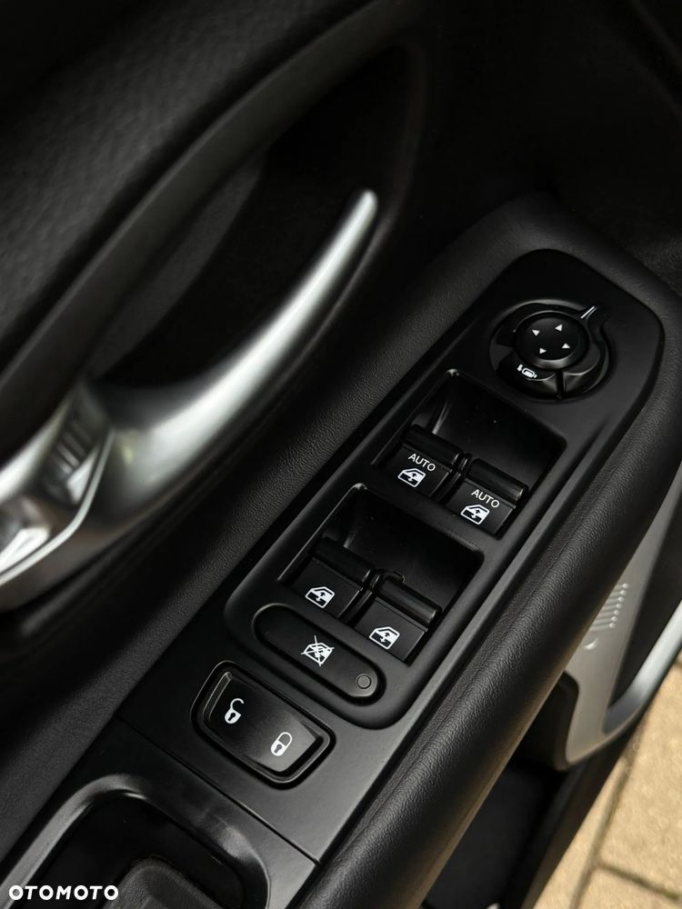 Jeep Renegade 1.4 MultiAir Limited - 37