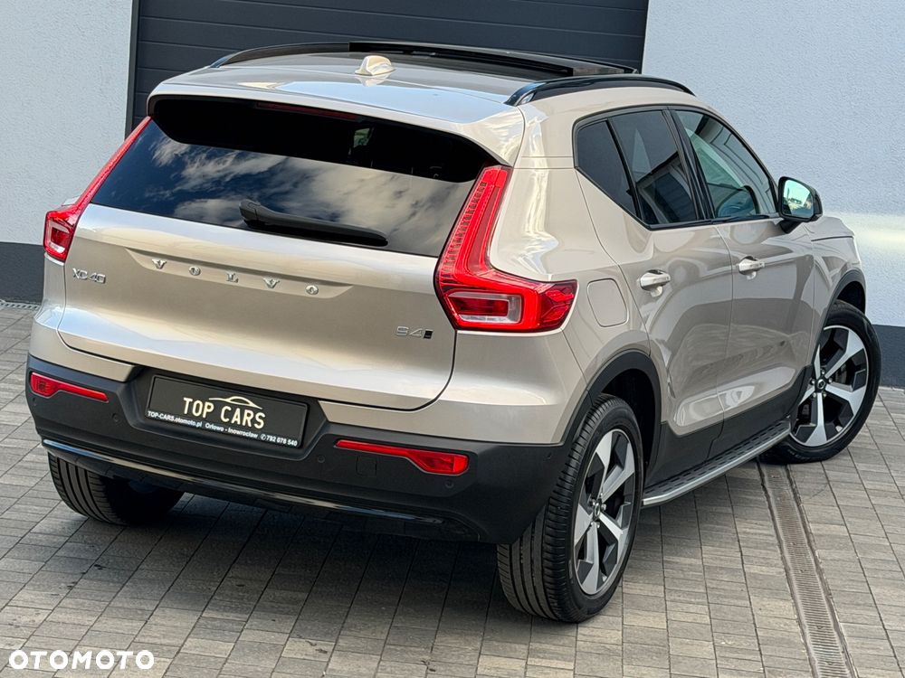 Volvo XC 40 B4 B AWD R-Design - 4