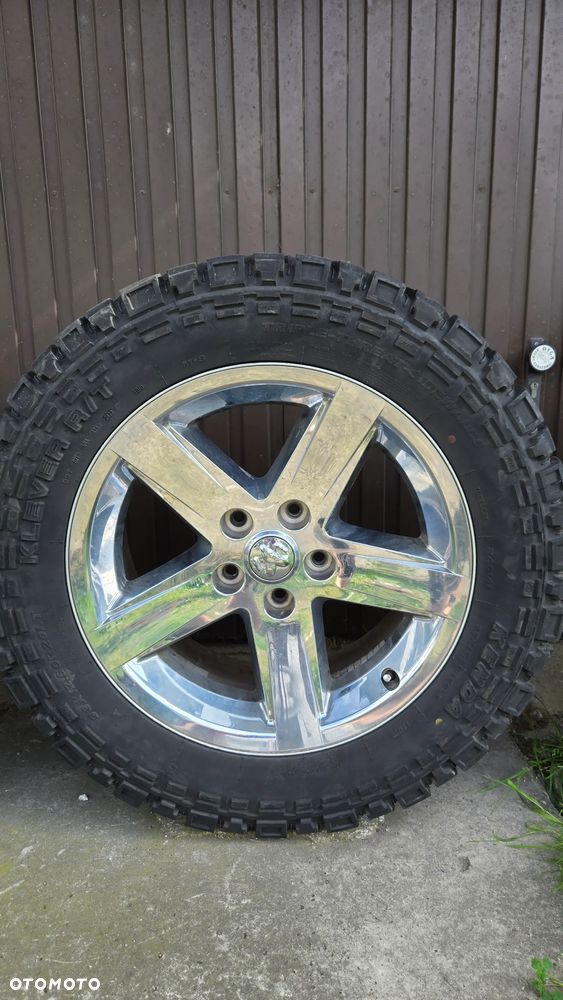 Dodge RAM 5.7 4x4 - 15