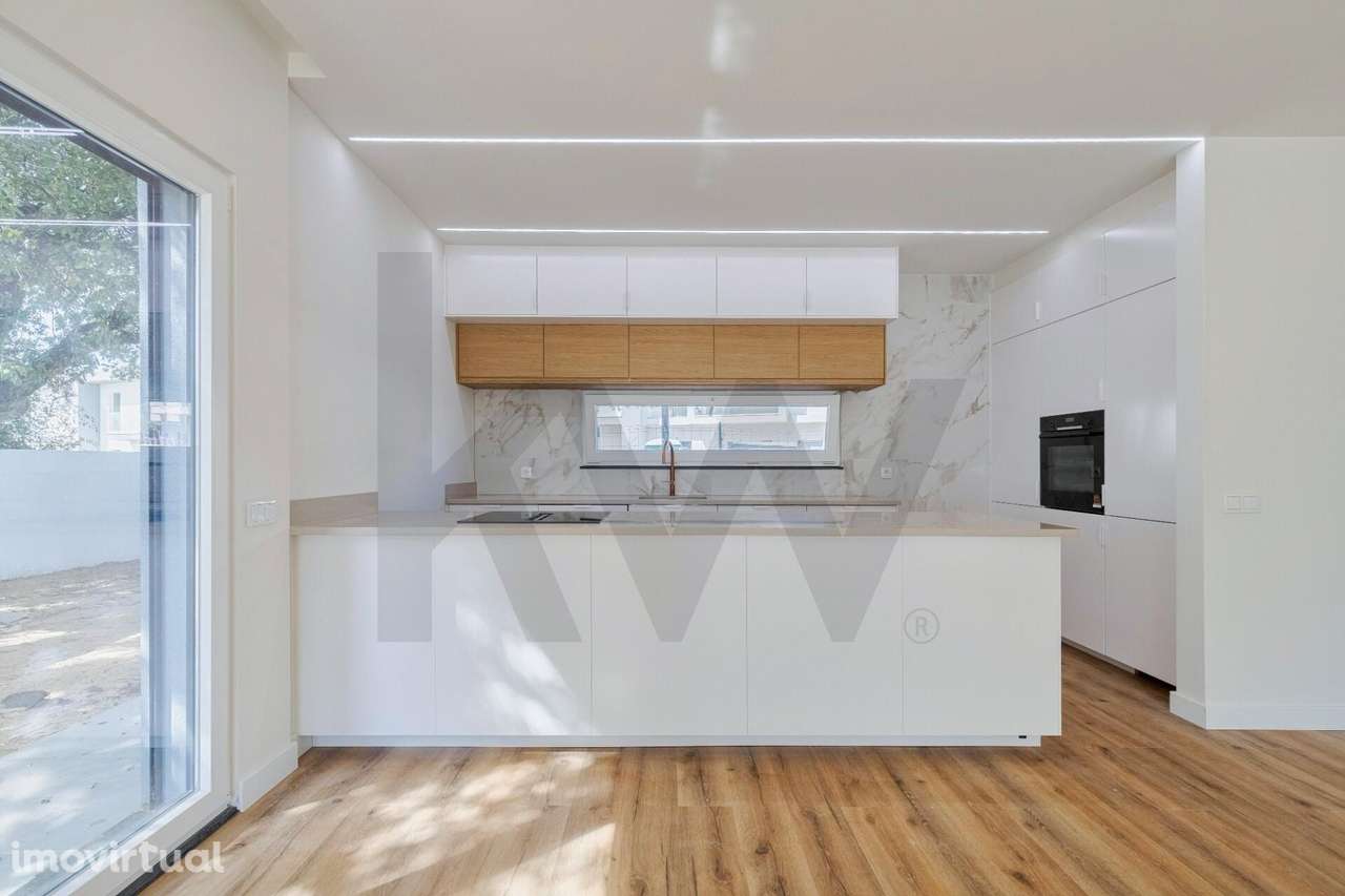 Moradia V4 duplex em banda, Nova, Palmela - Grande imagem: 4/31