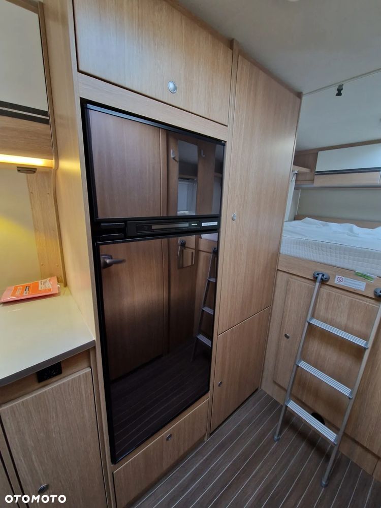 Sunlight A70 Kamper 6 Osób Alkowa Fiat 2.3 JTD Capron A62 Carado A464 - 24