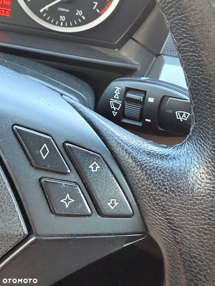 BMW Seria 5 - 25