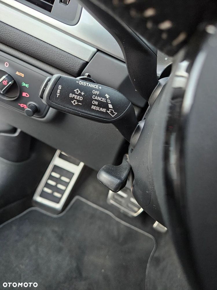 Audi A6 Avant 2.0 TDI quattro S tronic - 25