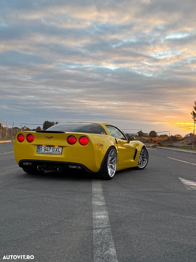 Chevrolet Corvette - 6