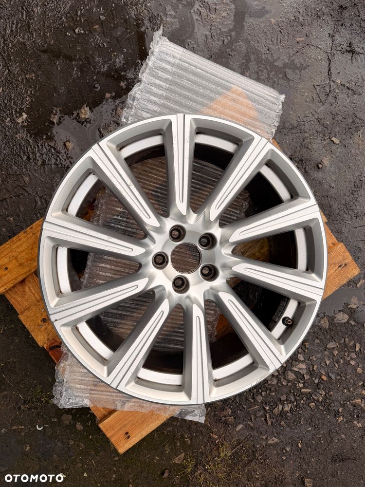 FELGA VOLVO XC90/S90/V90/XC60, 9Jx20h2 et38,5 Sprzedam jak w opisie felgę aluminiową o następujących parametrach:  Producent:VOLVO Model: XC90 II , S90, V90 31362277 - 1