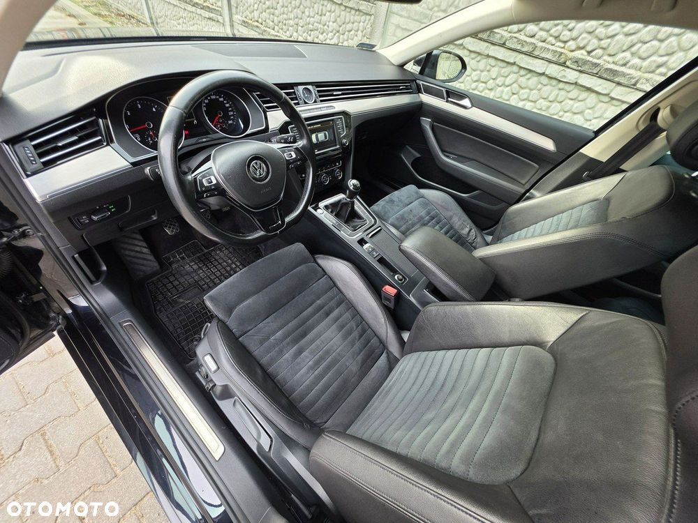 Volkswagen Passat 1.6 TDI (BlueMotion Technology) Comfortline - 11