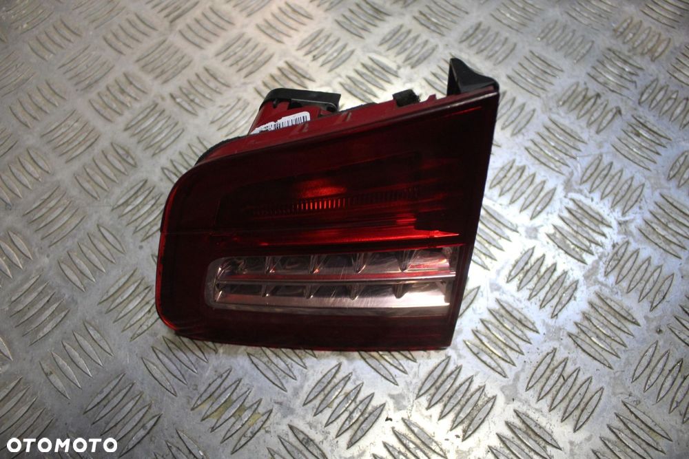 LAMPA KLAPY PRAWY TYŁ CITROEN C5 III X7 9687582980 - 3