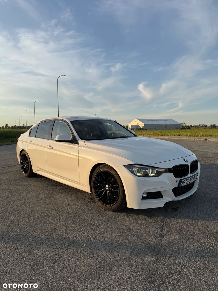 BMW Seria 3 330i xDrive Edition M Sport Shadow - 1