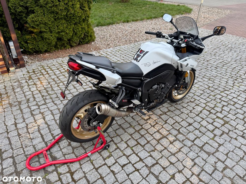 Yamaha FZ8 - 21